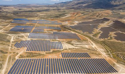Photovoltaik Solarpark Anlage von Aquila Capital