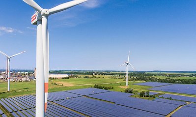 Windräder in der Landschaft