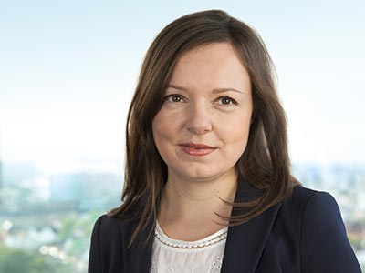 "Im international besetzten Hydro Team bin ich als Juristin im Transaktionsmanagement tätig - und staune über die Langlebigkeit der Technik."